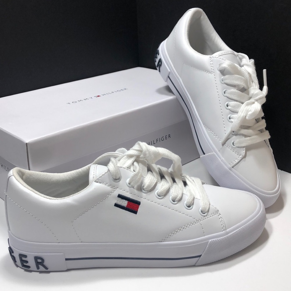 HOSTPICK⭐️⭐️⭐️TOMMY HILFIGER FLINT SNEAKERS
